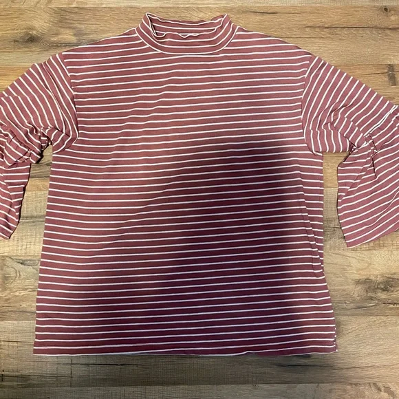 Billabong Striped Flutter Sleeve Mock Neck Tee - Picture 10 of 16